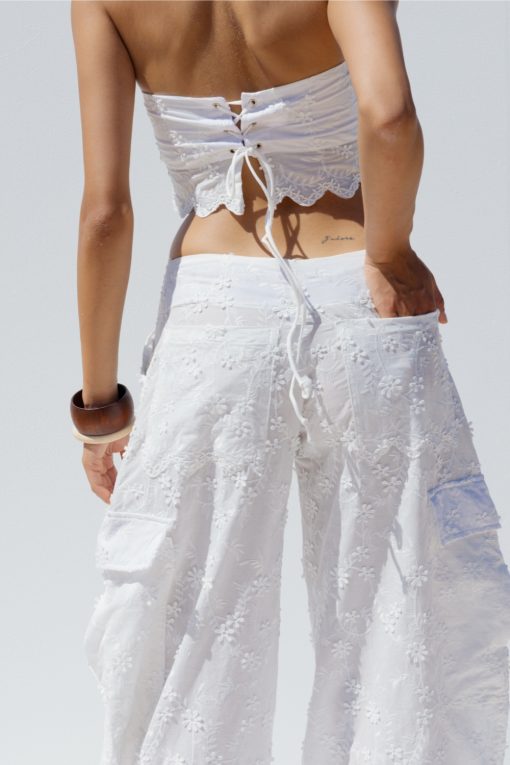 Balloon pants white